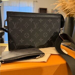 Louis Vuitton Gaston Wearable Wallet